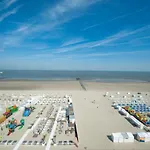 Flat In With Ocean Views 아파트 *