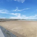 아파트 Flat In With Ocean Views 블랑켄베르크