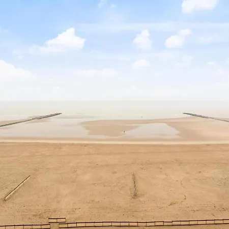 Flat In With Ocean Views *