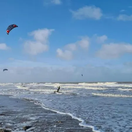 Flat In With Ocean Views *