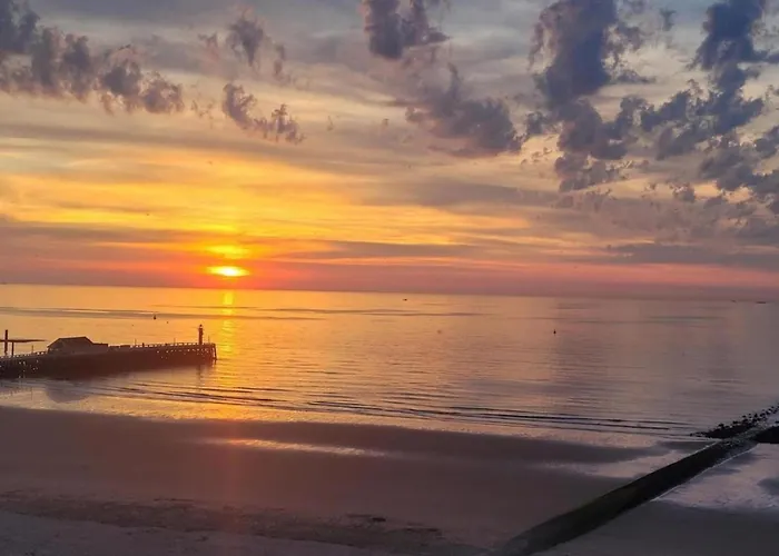 Flat In With Ocean Views *